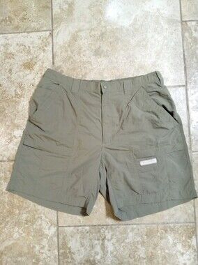 Field & Stream Men’s Olive Green Outdoor Cargo Shorts